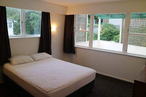 Photo of property in 17 Seatoun Heights Road, Miramar, Wellington, 6022