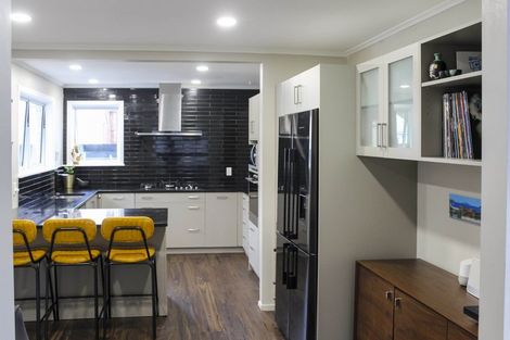 Photo of property in 23 Sunbrae Drive, Silverstream, Upper Hutt, 5019