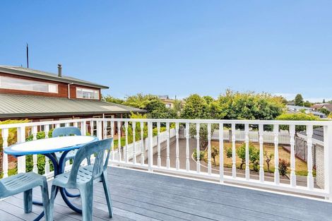 Photo of property in 9 Golders Place, Richmond Heights, Taupo, 3330