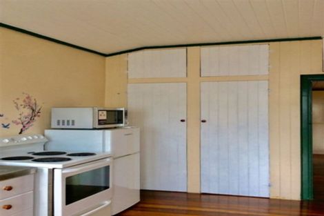 Photo of property in 6 Paraekaretu Street, Hunterville, 4730