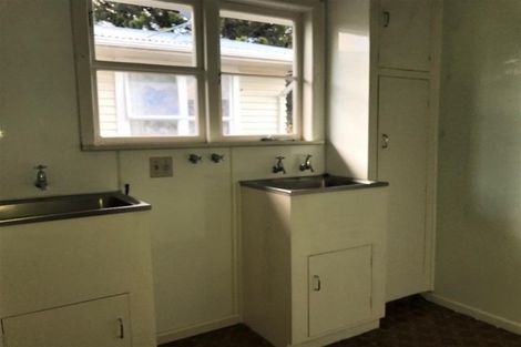 Photo of property in 37 St Leonards Road, Kelston, Auckland, 0602