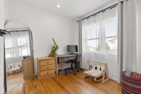 Photo of property in 16b Grassways Avenue, Pakuranga, Auckland, 2010