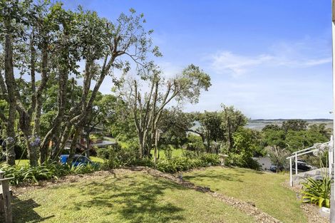 Photo of property in 193 Sandspit Road, Shelly Park, Auckland, 2014