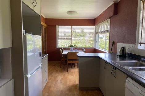 Photo of property in 14 Rotoiti Avenue, Pakuranga Heights, Auckland, 2010
