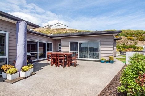 Photo of property in 20 The Fjord, Aotea, Porirua, 5024