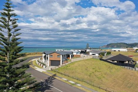 Photo of property in 2 Pacific Parade, Coastlands, Whakatane, 3120