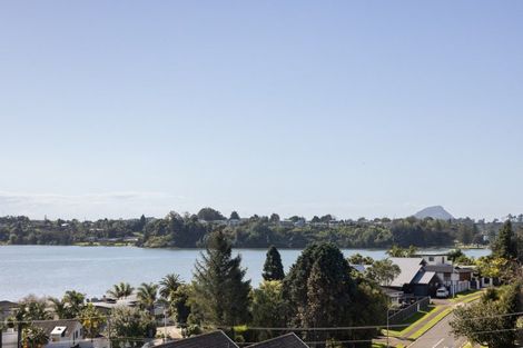 Photo of property in 32 Downing Place, Welcome Bay, Tauranga, 3112