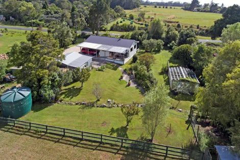 Photo of property in 21 Pakawau-bush Road, Pakawau, Collingwood, 7073