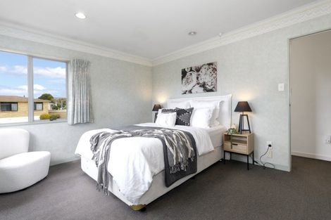 Photo of property in 1 Clivedene Street, Matua, Tauranga, 3110