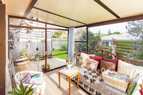 Photo of property in 71 Mcfarlane Street, Oakura, 4314