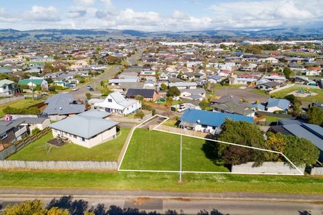 Photo of property in 16 Lydia Place, Kelvin Grove, Palmerston North, 4414