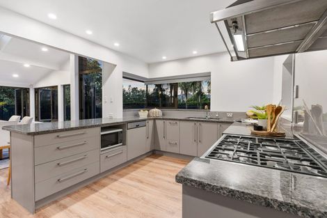 Photo of property in 6 Birchwood Grove, Greenhithe, Auckland, 0632