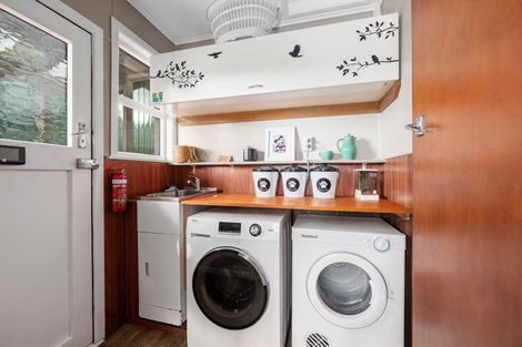 Photo of property in 65 Mountain Road, Western Heights, Rotorua, 3015