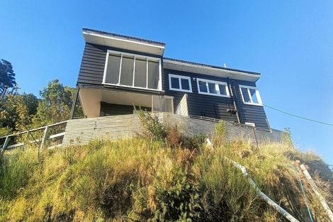 Photo of property in 120 Nicholson Road, Khandallah, Wellington, 6035