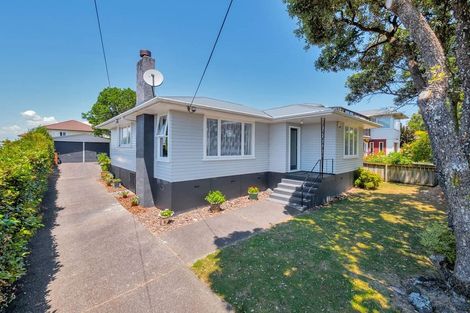 Photo of property in 42 Barrys Road, Glendene, Auckland, 0602
