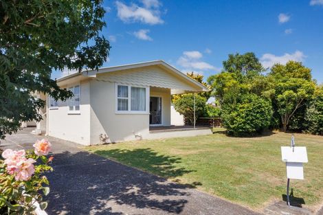 Photo of property in 8 Viscount Place, West End, Palmerston North, 4412