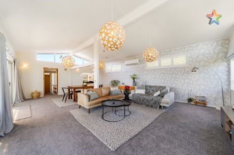 Photo of property in 8 Summit Road, Fairfield, Lower Hutt, 5011