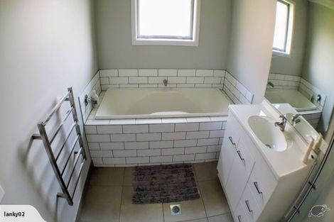 Photo of property in 37 Myles Way, Lower Shotover, Queenstown, 9304