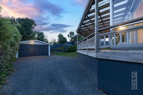 Photo of property in 28 Great North Road, Riverhead, 0820