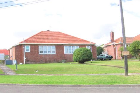 Photo of property in 4 Tyburnia Avenue, Mount Albert, Auckland, 1025