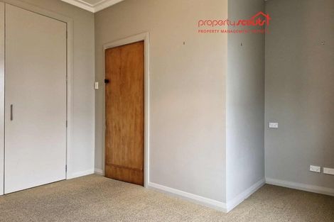 Photo of property in 40 Waiwaka Terrace, Strandon, New Plymouth, 4312