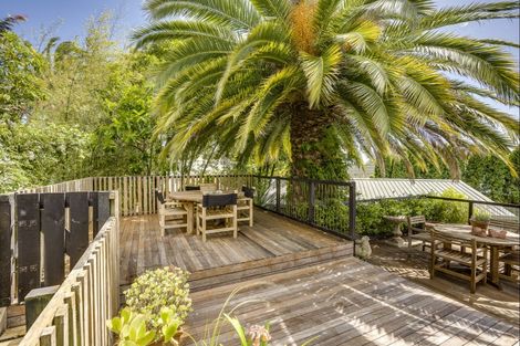 Photo of property in 18 Lucknow Road, Havelock North, 4130