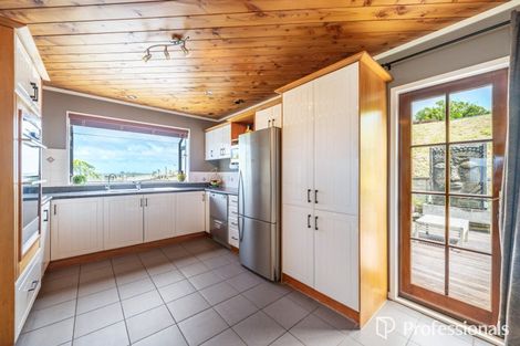Photo of property in 11 Maungaraki Road, Korokoro, Lower Hutt, 5012