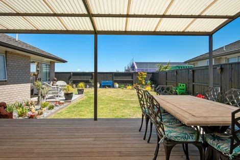 Photo of property in 14 Kamahi Crescent, Papamoa Beach, Papamoa, 3118