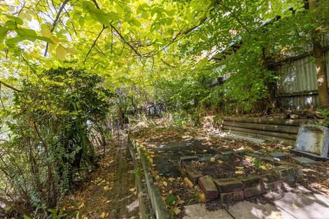 Photo of property in 13 Hawkhurst Road, Lyttelton, 8082