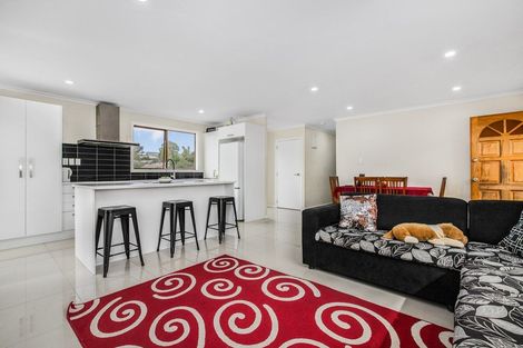 Photo of property in 34 Aquarius Avenue, Glen Eden, Auckland, 0602