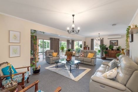 Photo of property in 13 Chichester Drive, Pinehaven, Upper Hutt, 5019