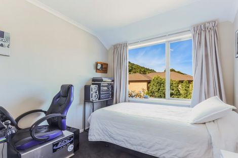 Photo of property in 118 Milton Terrace, Picton, 7220