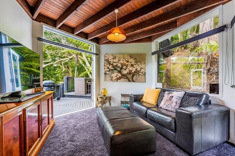 Photo of property in 12 Carlisle Road, Browns Bay, Auckland, 0630