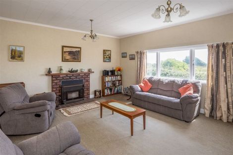 Photo of property in 26 Marine Parade, Otaki Beach, Otaki, 5512