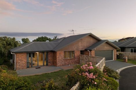 Photo of property in 11 Callum Court, Rototuna, Hamilton, 3210