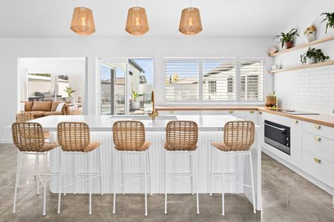 Photo of property in 29 Warwick Crescent, Taradale, Napier, 4112