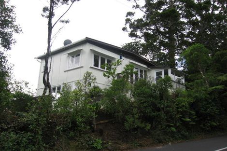 Photo of property in 1 Tanekaha Road, Titirangi, Auckland, 0604