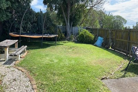 Photo of property in 32 Kopara Place, Clendon Park, Auckland, 2103