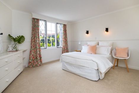 Photo of property in 11 Simla Avenue, Havelock North, 4130