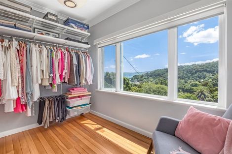 Photo of property in 31 Walter Road, Lowry Bay, Lower Hutt, 5013