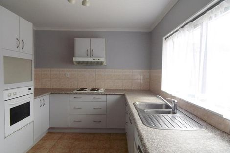 Photo of property in 72 Glenveagh Park Drive, Weymouth, Auckland, 2103