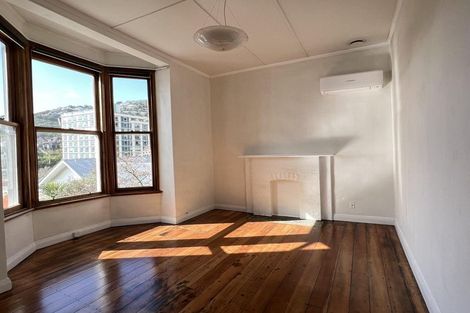 Photo of property in 4 Oriental Terrace, Oriental Bay, Wellington, 6011