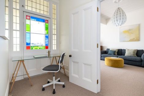 Photo of property in 13 Lincoln Road, Bluff Hill, Napier, 4110