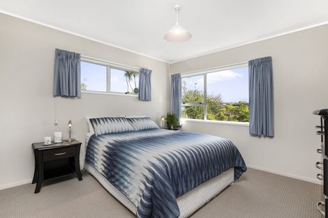 Photo of property in 9 Seakens Way, Glen Eden, Auckland, 0602