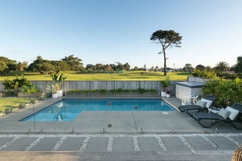 Photo of property in 114 Oceanbeach Road, Mount Maunganui, 3116