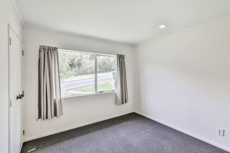 Photo of property in 2/28 Witheford Drive, Bayview, Auckland, 0629