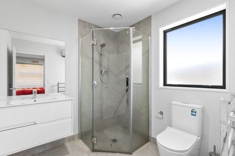 Photo of property in 32 Evelyn Crescent, Marshland, Christchurch, 8083