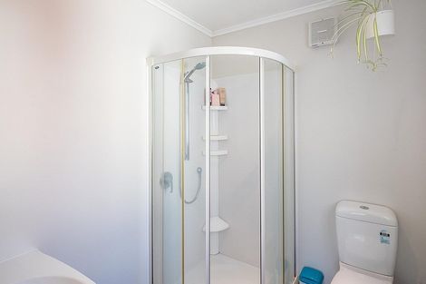 Photo of property in 1 Herbert Avenue, Raumati South, Paraparaumu, 5032