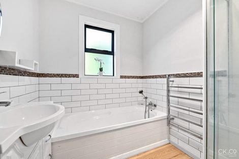 Photo of property in 76 Horoeka Street, Stokes Valley, Lower Hutt, 5019