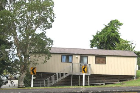 Photo of property in 107 Colwill Road, Massey, Auckland, 0614